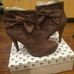Purple brown Heeled bow bootie
